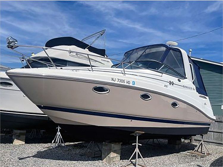 28' Rinker 2011 280