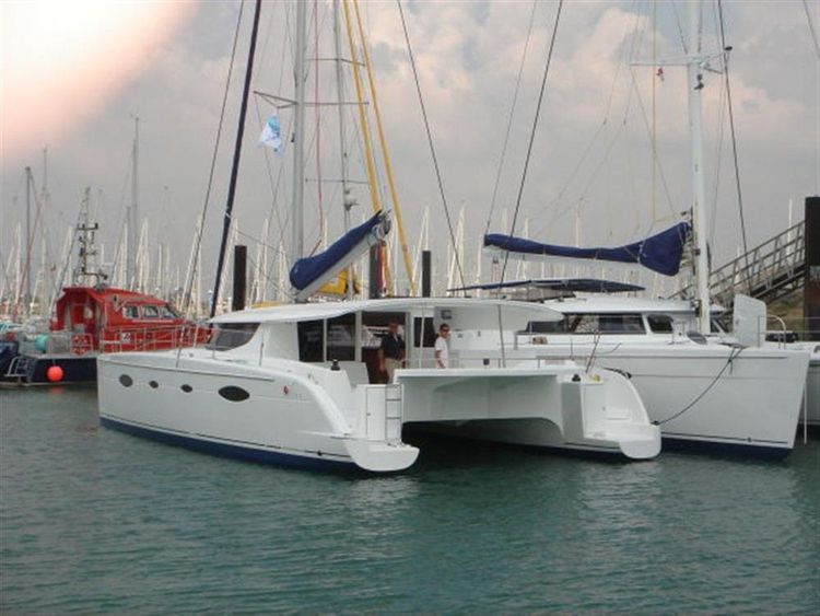 48' 2008 Fountaine Pajot Salina 48