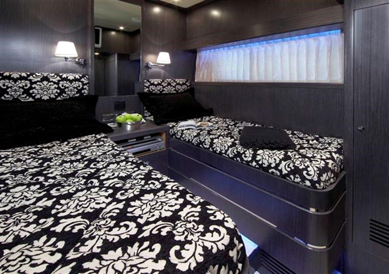 Купить яхту JOHNSON 80’ SKYLOUNGE WFISHING COCKPIT 2025 в Shestakov Yacht Sales