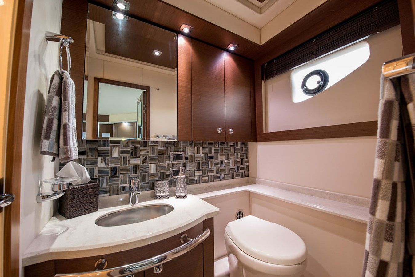 Sapphire - SEA RAY price