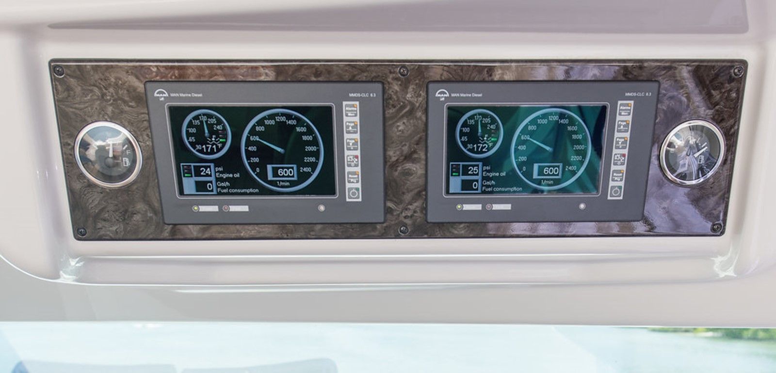 best yacht sales deals Sapphire - SEA RAY