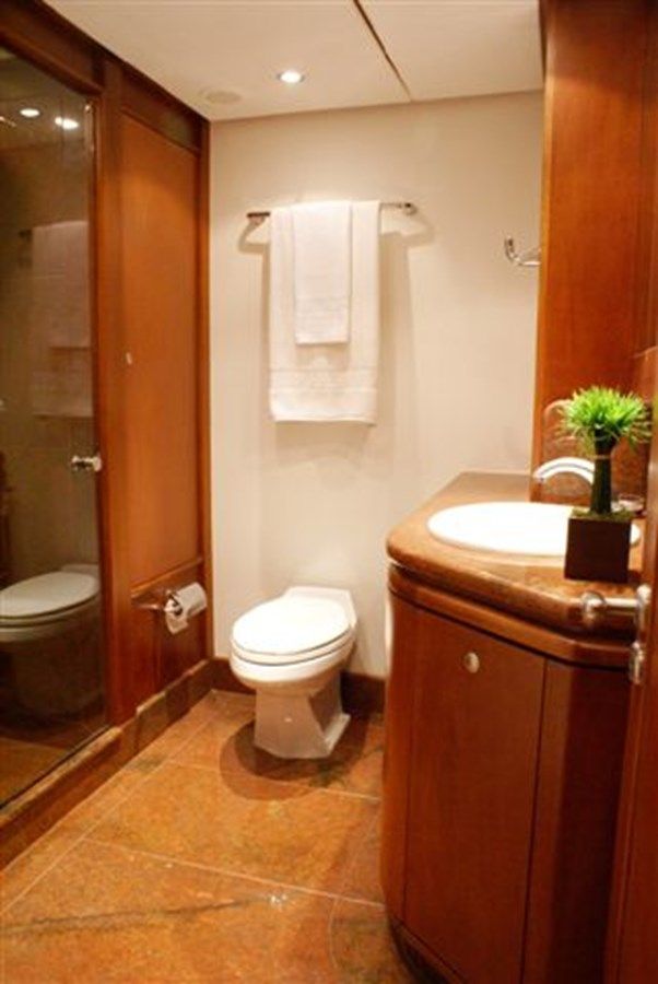 Стоимость яхты Victoria Explorer 105