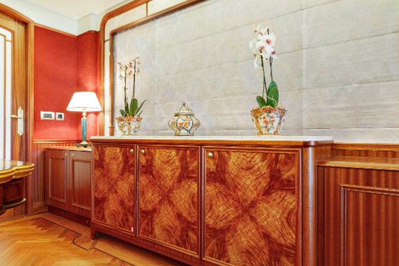 the best price on 121 ft Explorer 37 Explorer 37M