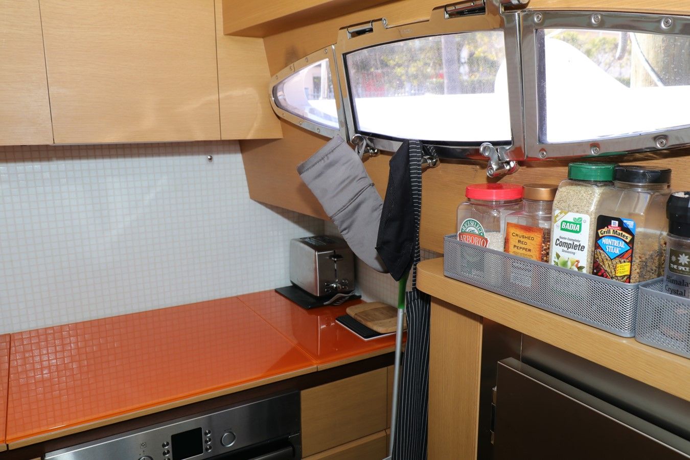 Buy a yacht VANTAGE 2009