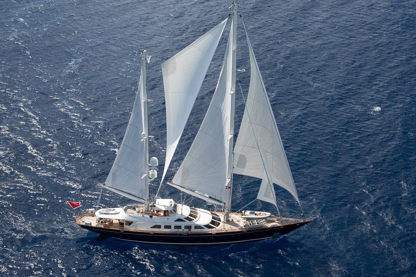 Купить яхту ELLEN - PERINI NAVI в Shestakov Yacht Sales