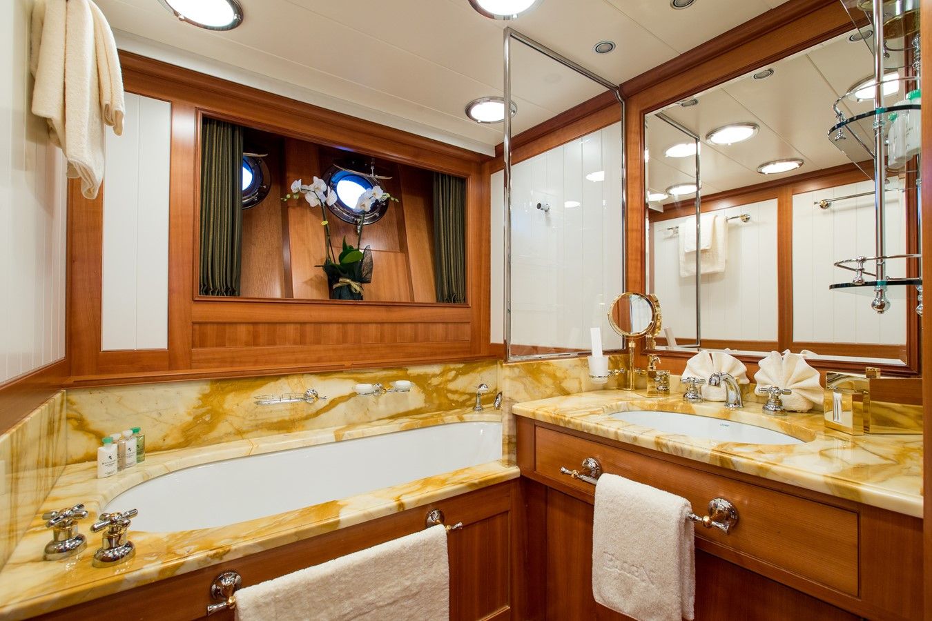 Лучшие предложения покупки яхты ELLEN 132