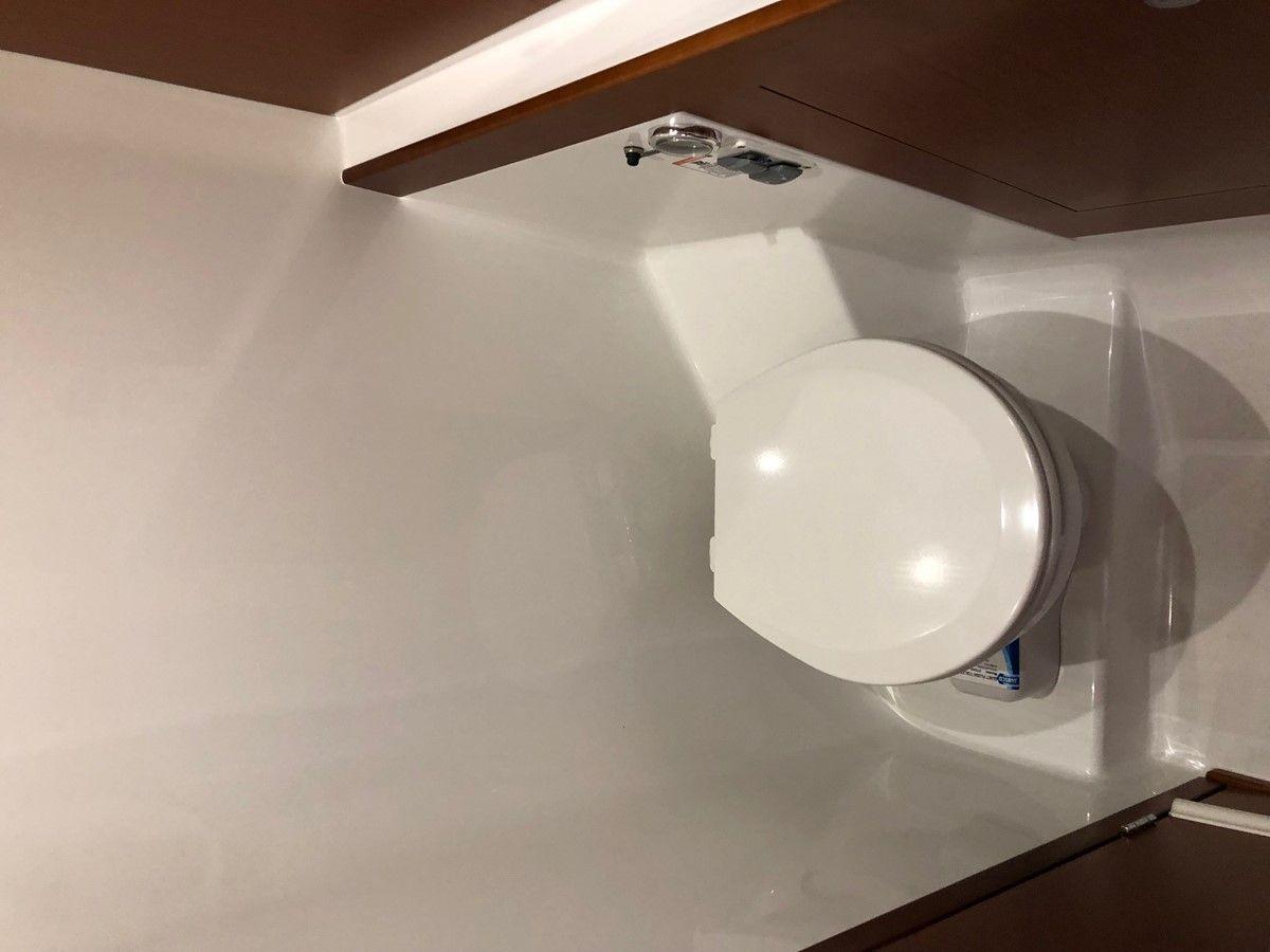 best yacht sales deals Amour - Beneteau