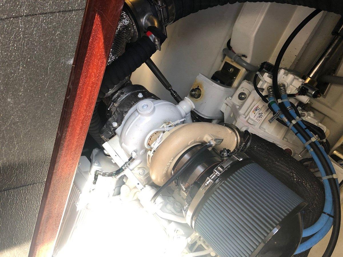 Buy a Amour 34 at Shestakov Yacht Sales