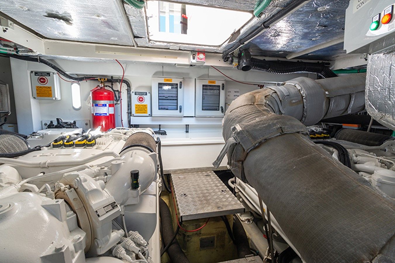 Лучшая цена на LONG WAY ROUND - Sunseeker