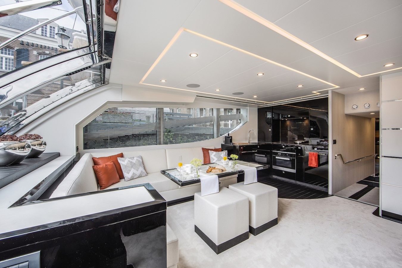 Продажа яхты Beach Club 60