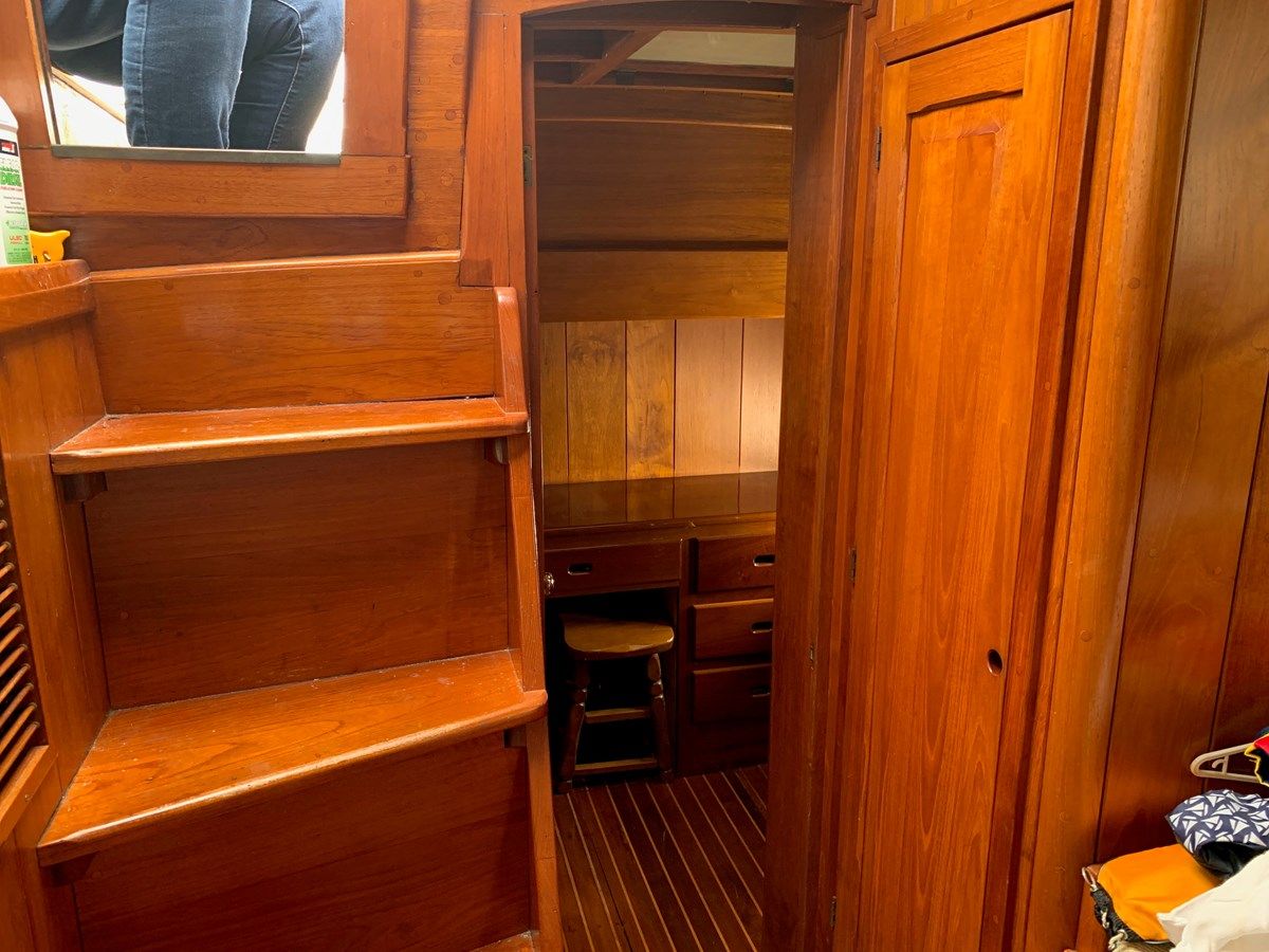 Crest - CUSTOM KETCH