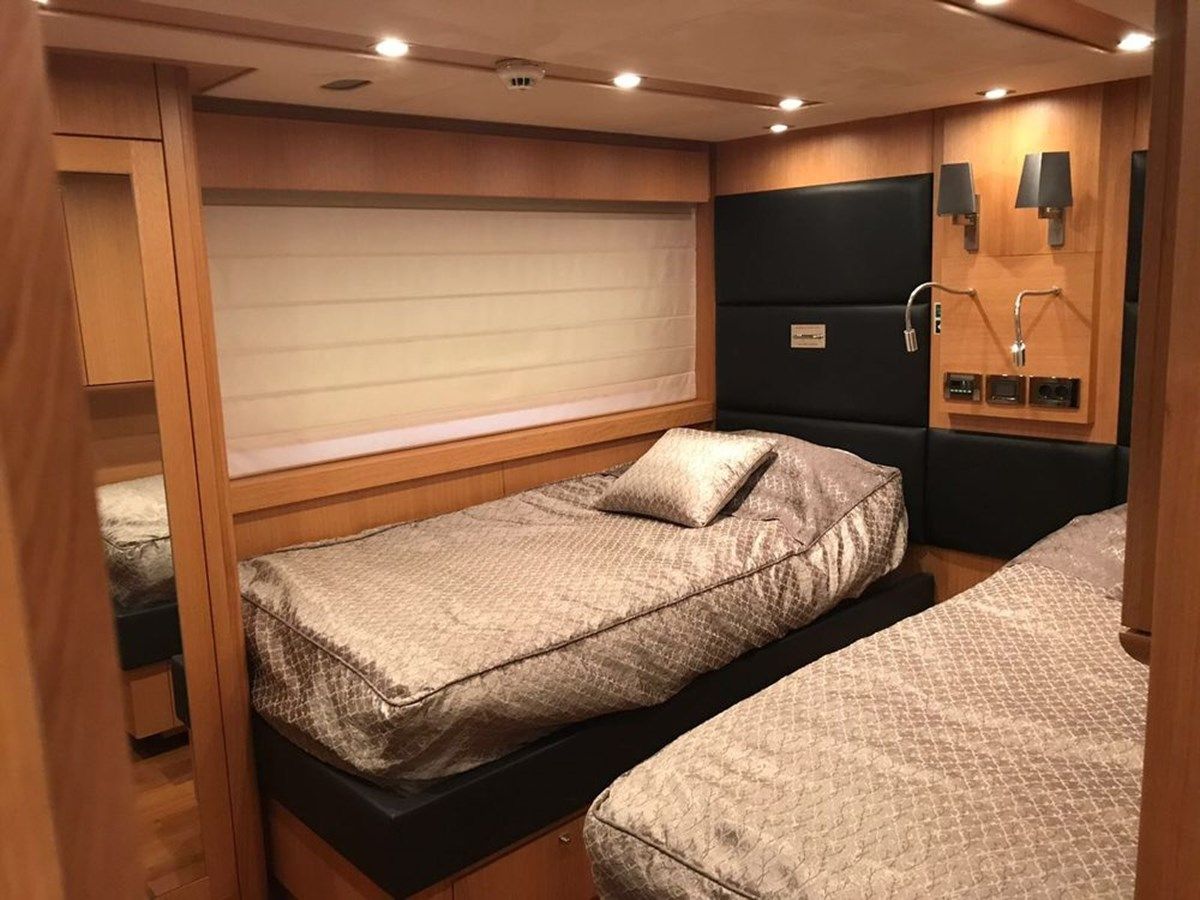 Buy a yacht Melissa - Sunseeker