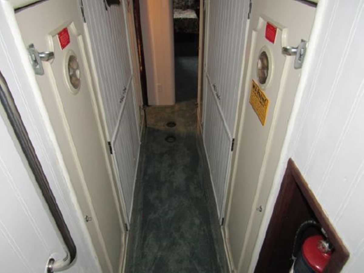 Buy a yacht MY WAY MY Stabilized Bow Thruster