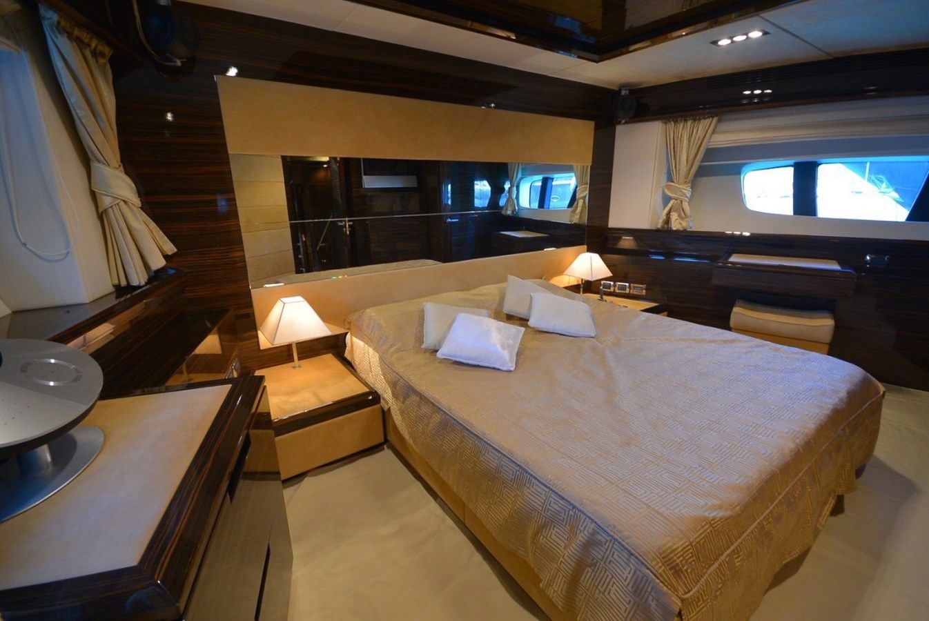 the best price on Julia S - Azimut Yachts