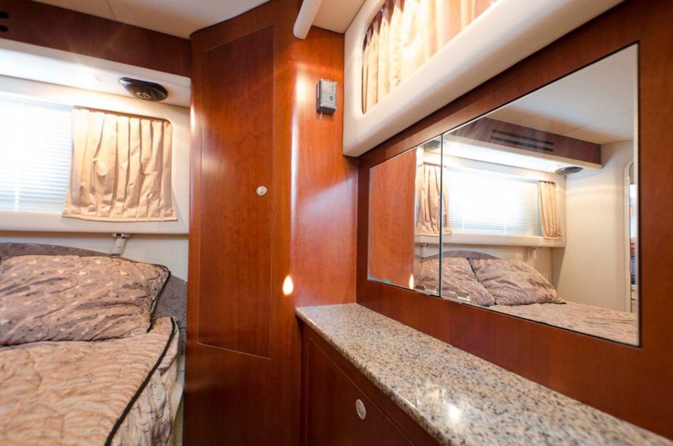 Стоимость яхты - - SEA RAY