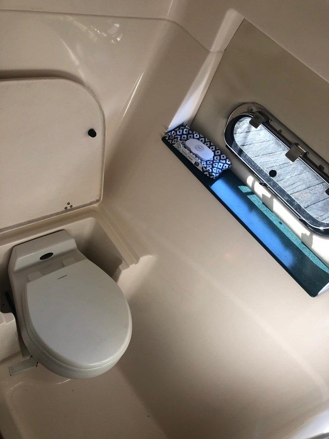 Buy a yacht Jonny's Quest