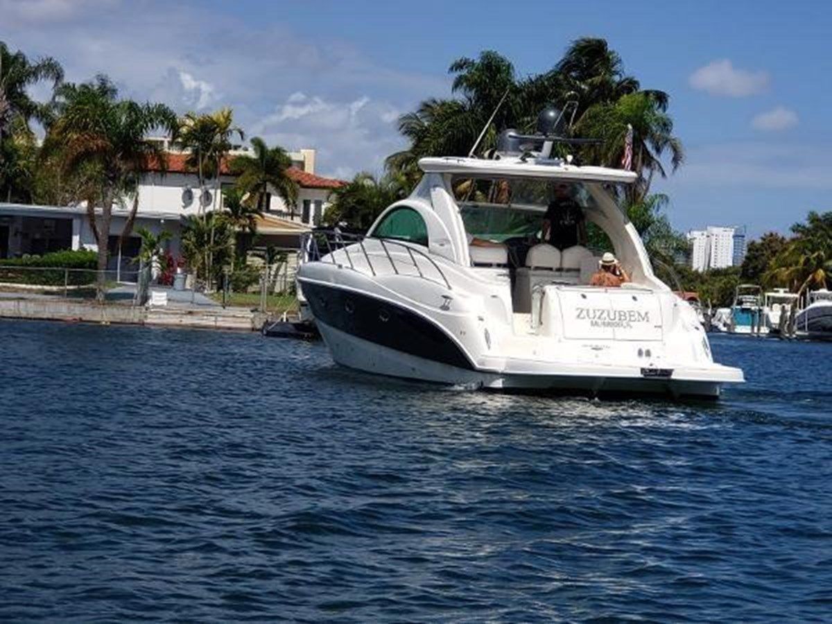 Buy a Zuzubem - Maxum at Shestakov Yacht Sales