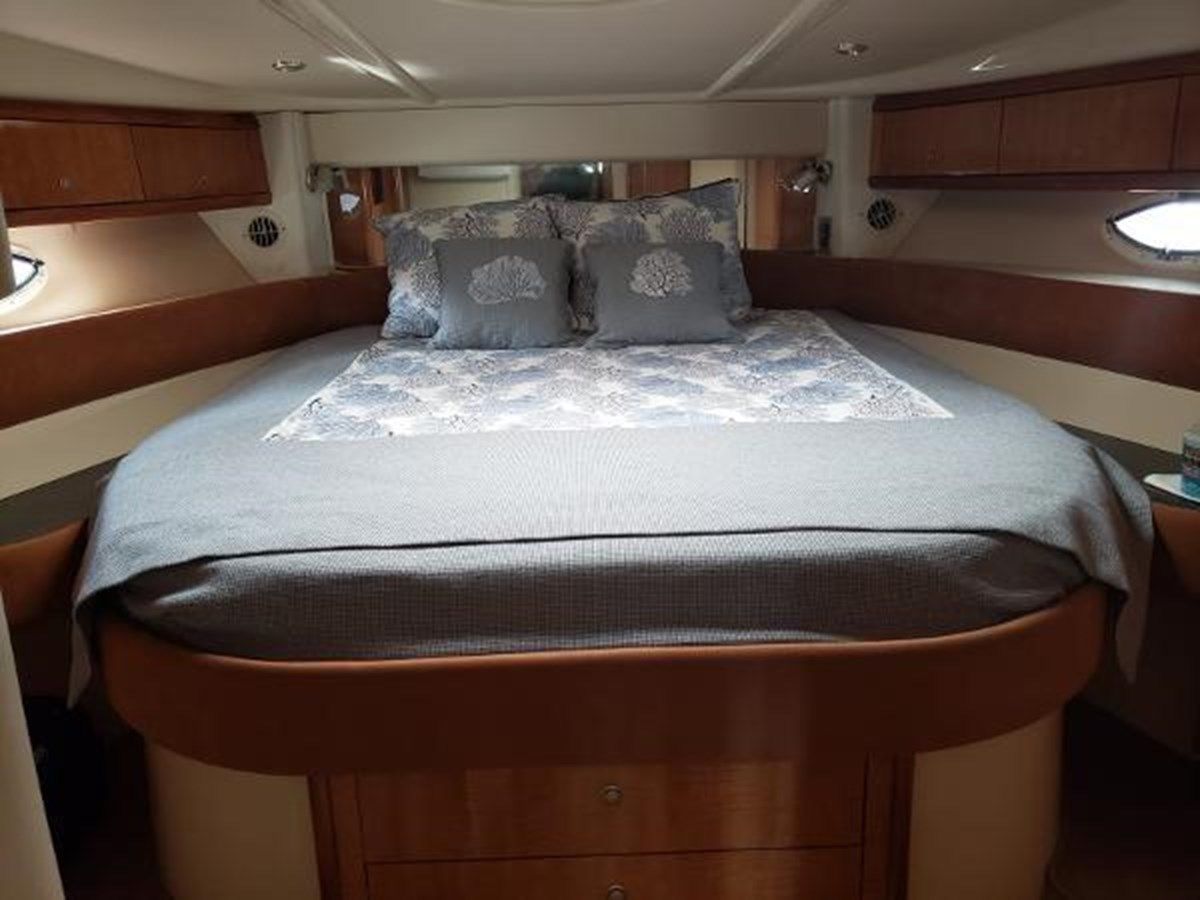 the best price on Zuzubem 4200 SCR