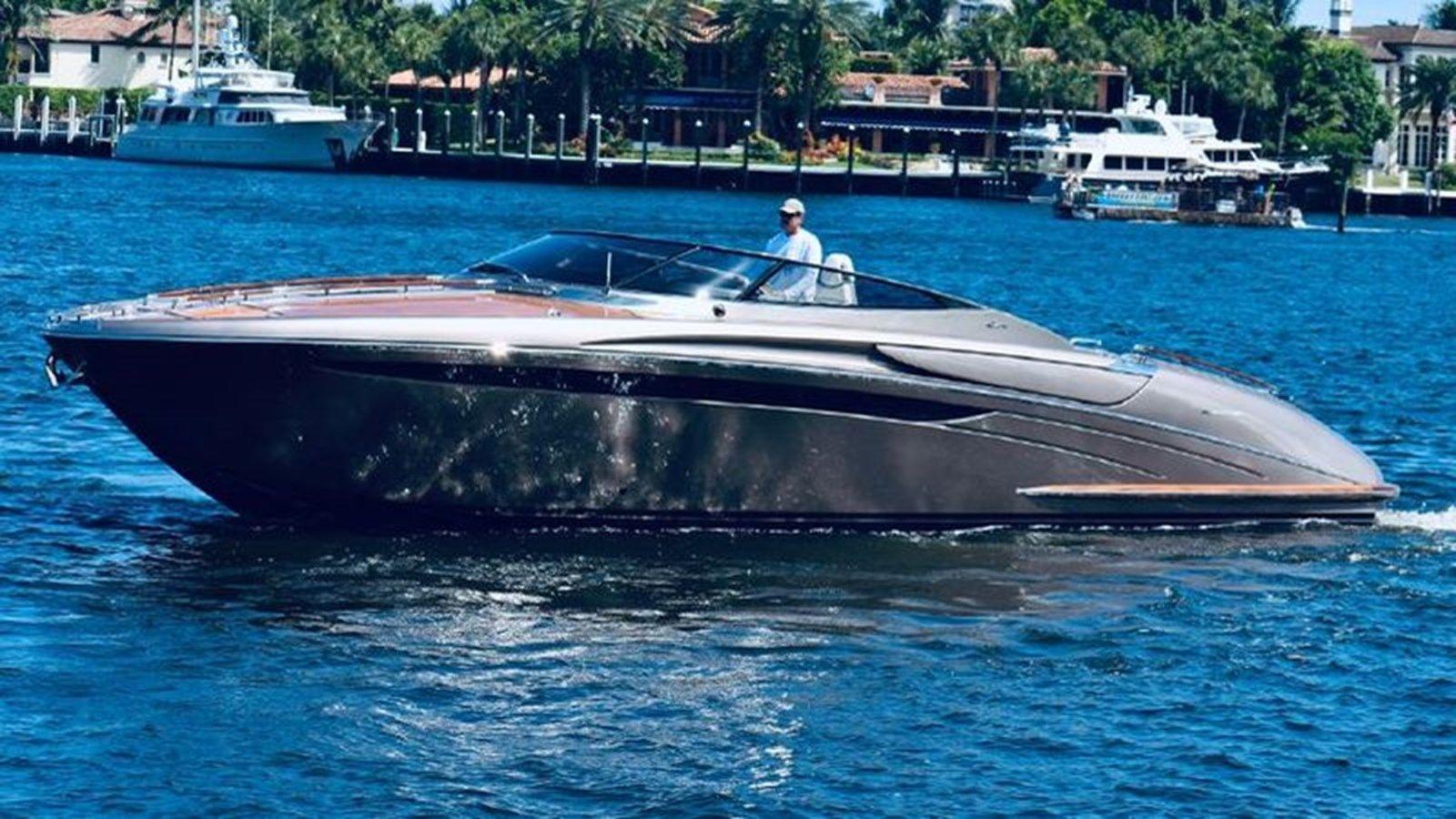 Купить яхту - - RIVA YACHT в Shestakov Yacht Sales
