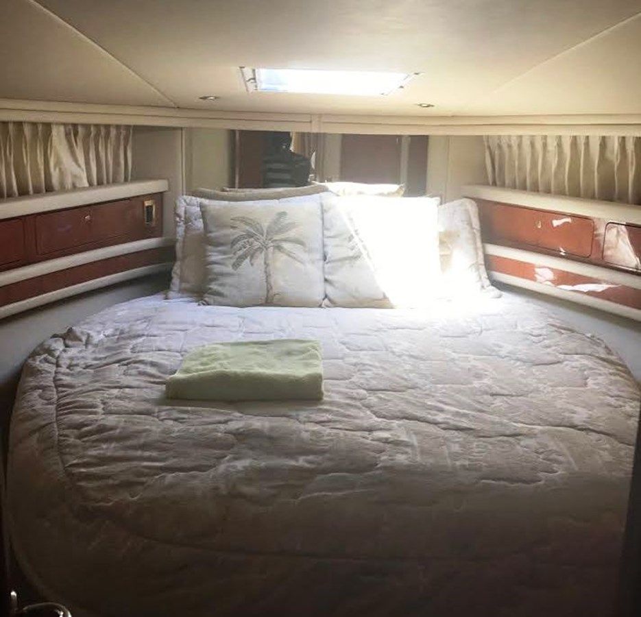 Купить яхту - - SEA RAY в Shestakov Yacht Sales