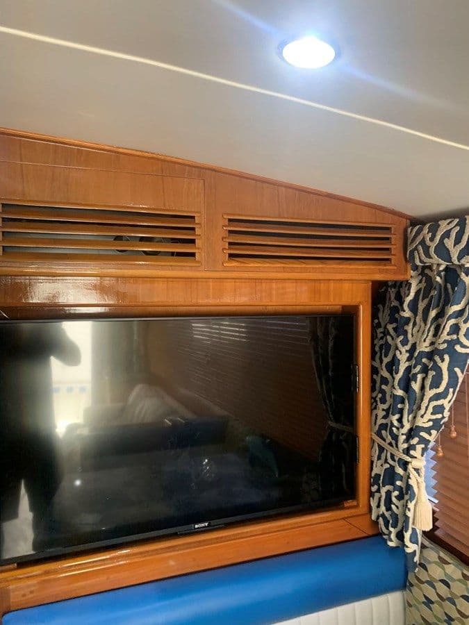 the best price on Ocean Hunter Super Sport