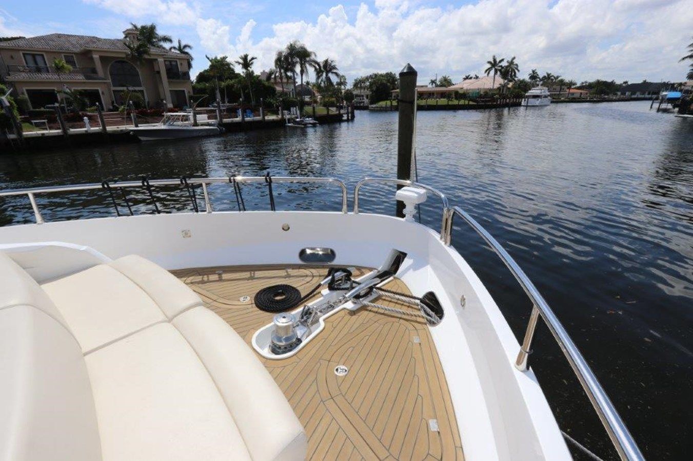 Купить яхту - Yacht в Shestakov Yacht Sales