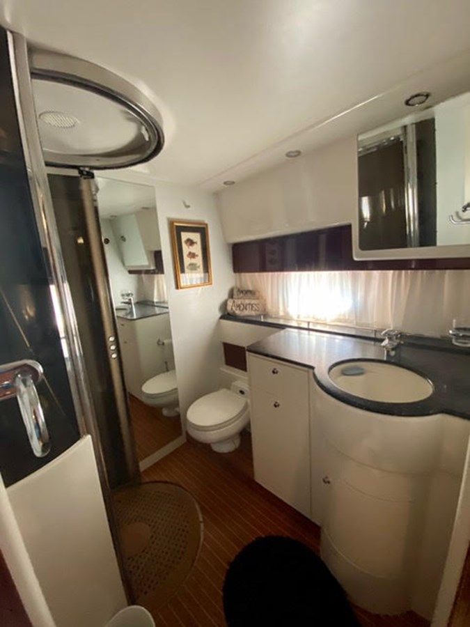 Продажа яхты Amenities