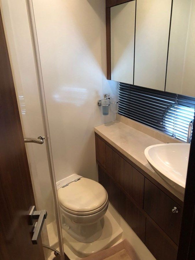 Купить яхту - 60 в Shestakov Yacht Sales