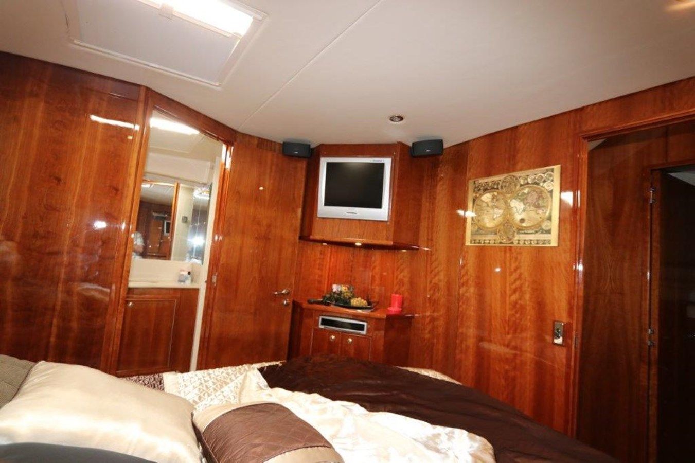 - - RIVIERA AUSTRALIA yacht sale