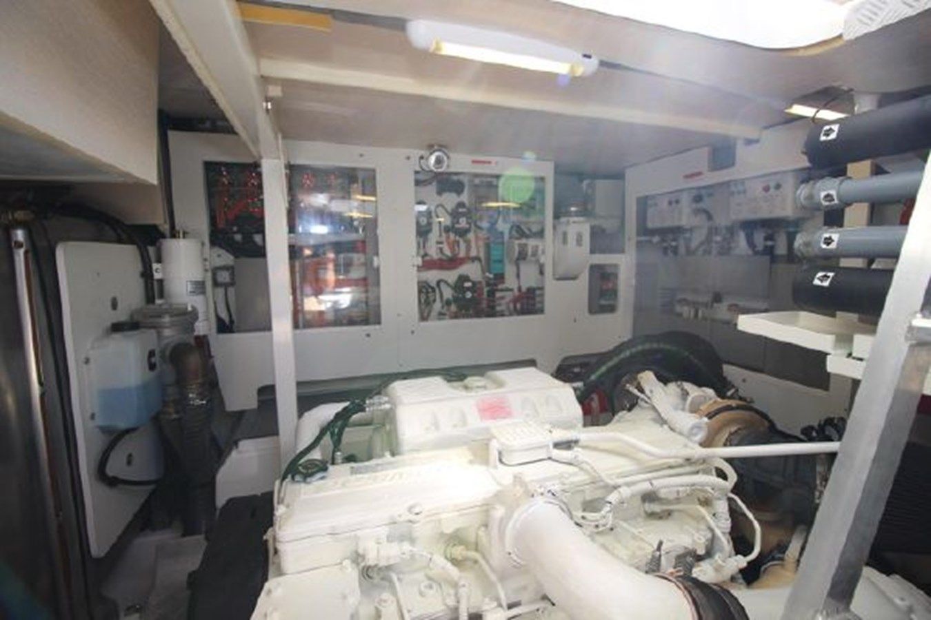 Купить яхту - 2015 в Shestakov Yacht Sales