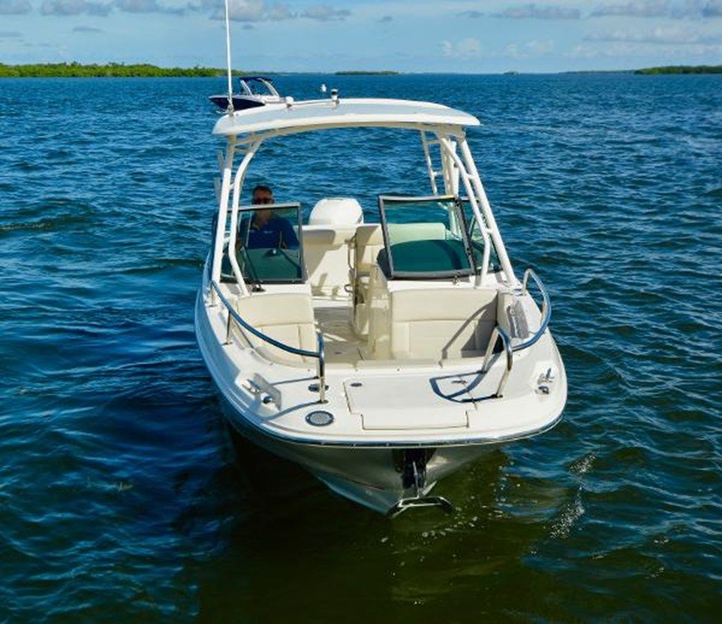 Boston Whaler 230 Vantage yacht sale