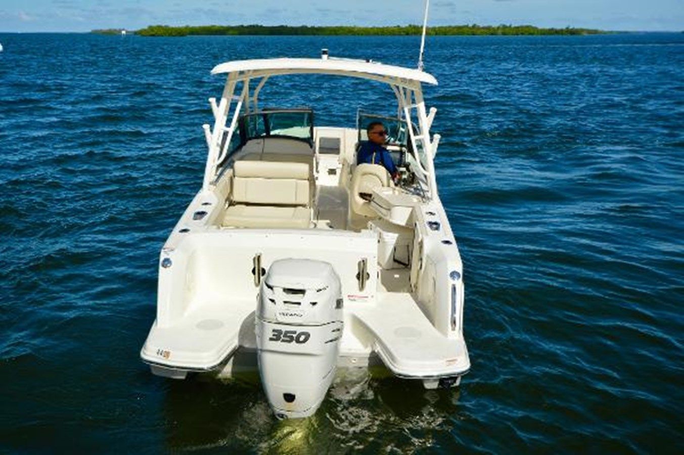 Buy a Boston Whaler 230 Vantage Vantage at Shestakov Yacht Sales