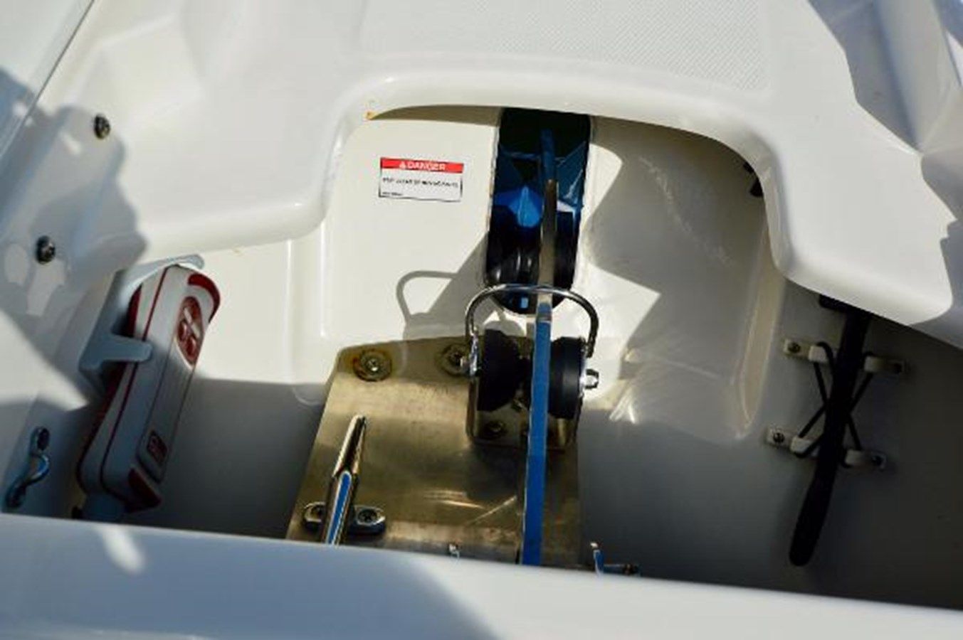 Buy a yacht Boston Whaler 230 Vantage Vantage