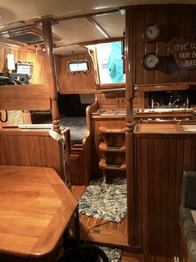 Buy a yacht HERMITAGE 38