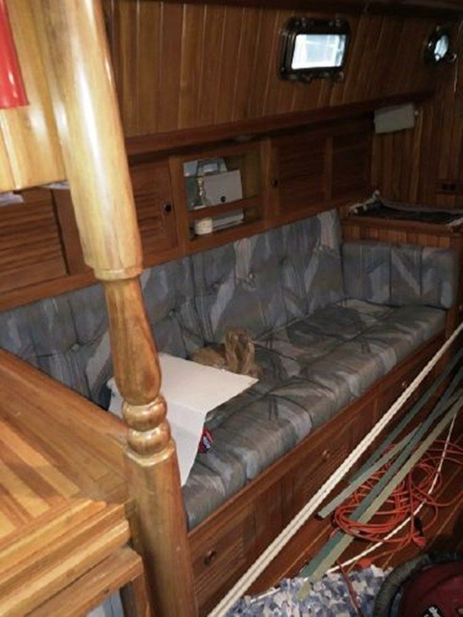 Buy a HERMITAGE 1987 at Shestakov Yacht Sales