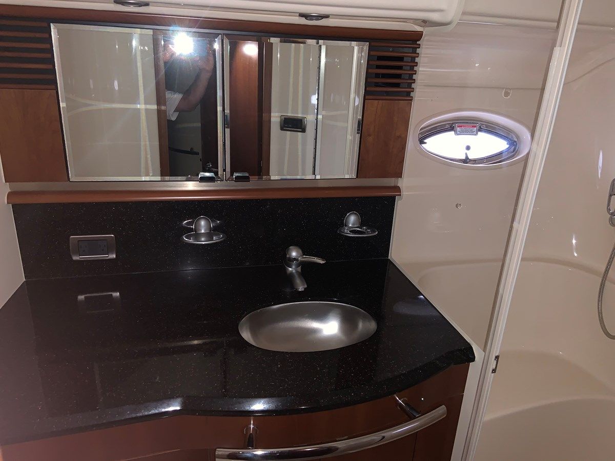 Buy a yacht BLUE HEAVEN - SEA RAY