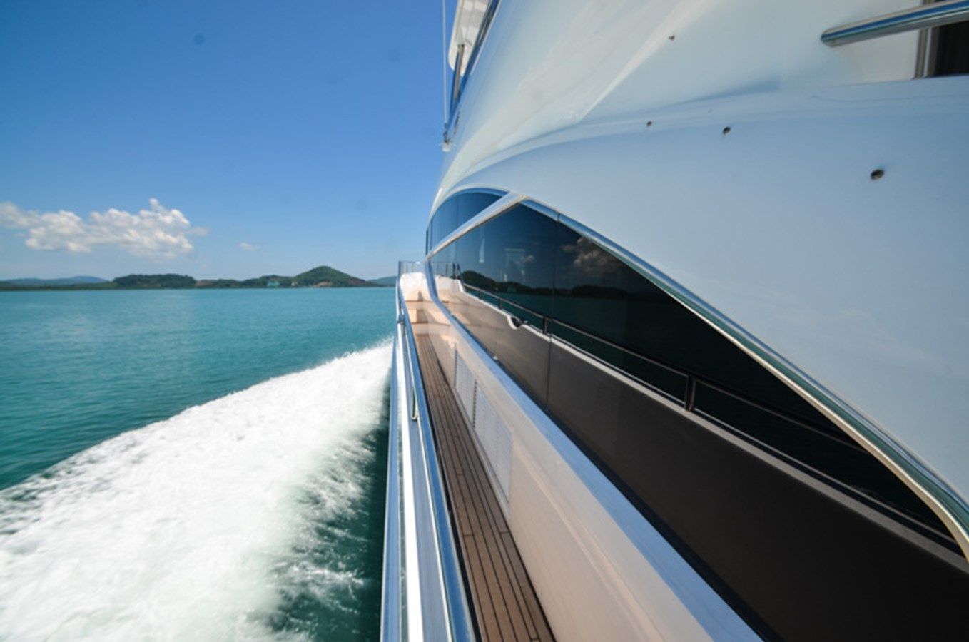 Buy a yacht Voyage 88MY