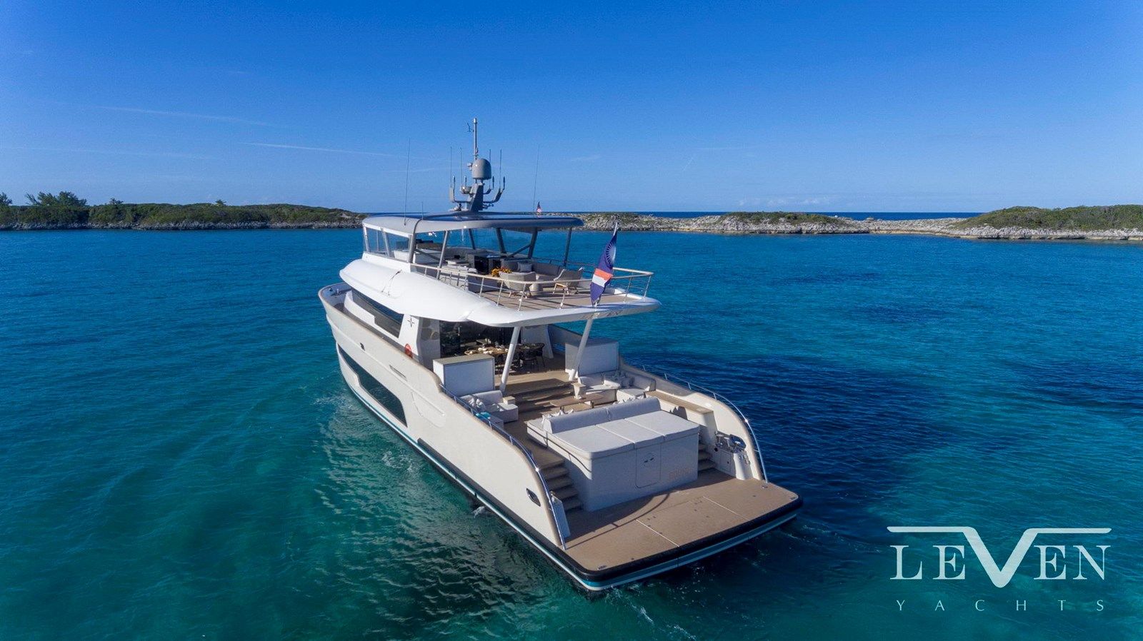 Buy a yacht LeVen 90 90 Flybridge