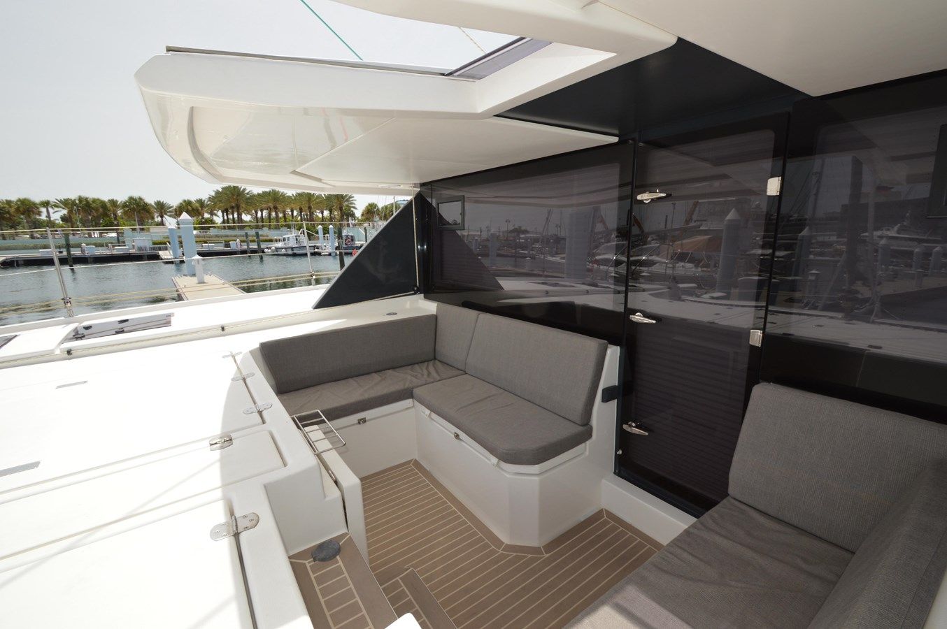 Buy a yacht MIMOSA - Leopard Catamarans