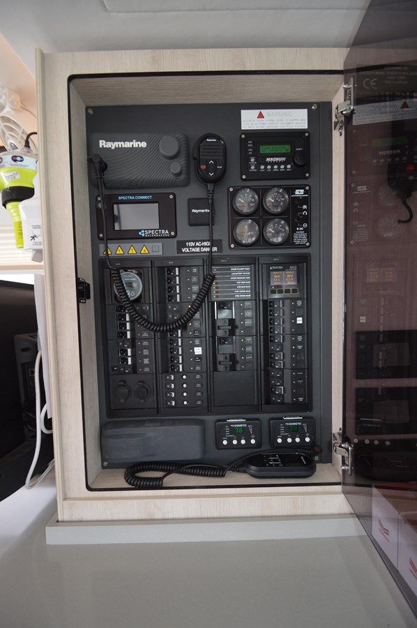 Buy a yacht MIMOSA - Leopard Catamarans