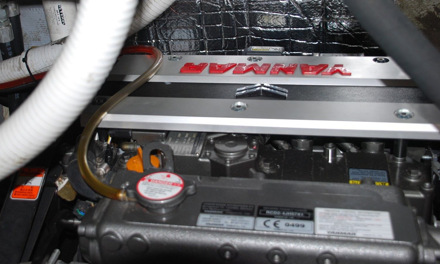 Лучшая цена на Big Surprise - HINTERHOELLER