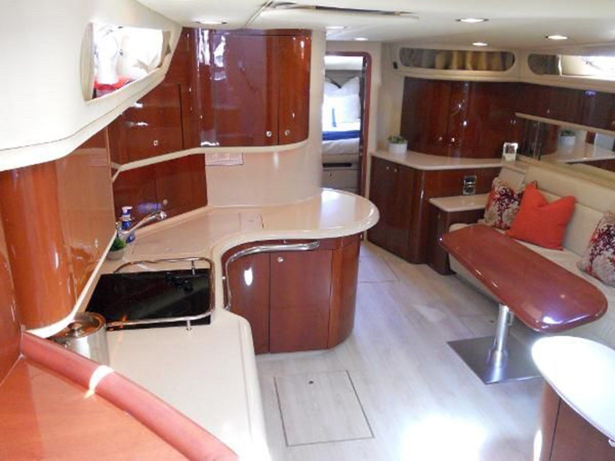 Buy a yacht - - SEA RAY