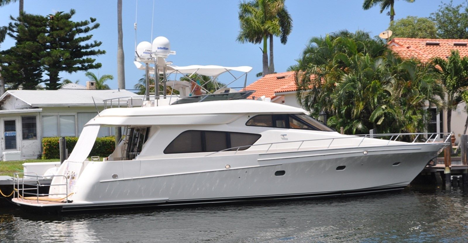Buy a La Linda Vida 58 at Shestakov Yacht Sales
