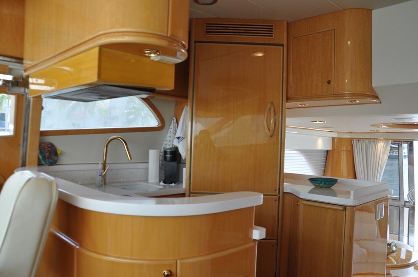 La Linda Vida - MCKINNA yacht sale