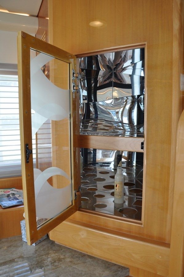 best yacht sales deals La Linda Vida - MCKINNA