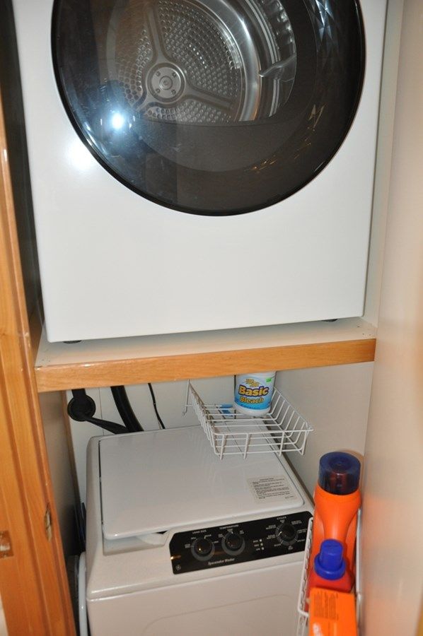 Buy a yacht La Linda Vida - MCKINNA