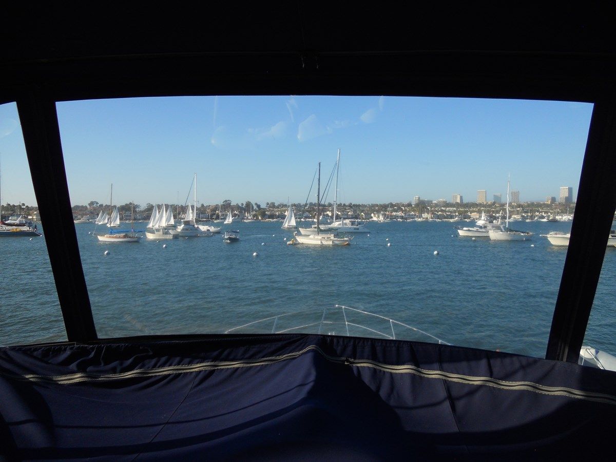 Лучшая цена на Carpe Diem 2001