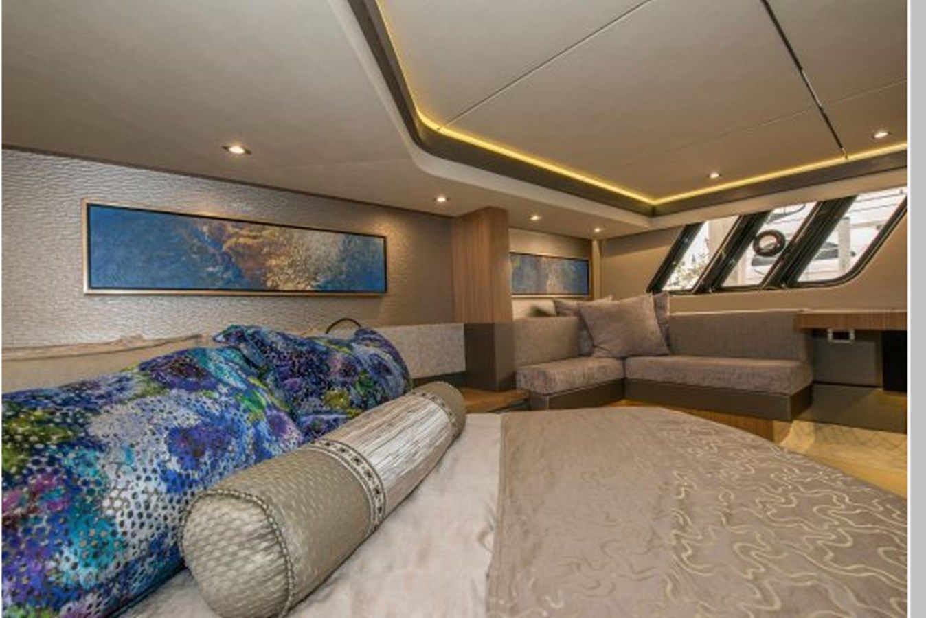 Купить яхту Riviera II 58 в Shestakov Yacht Sales