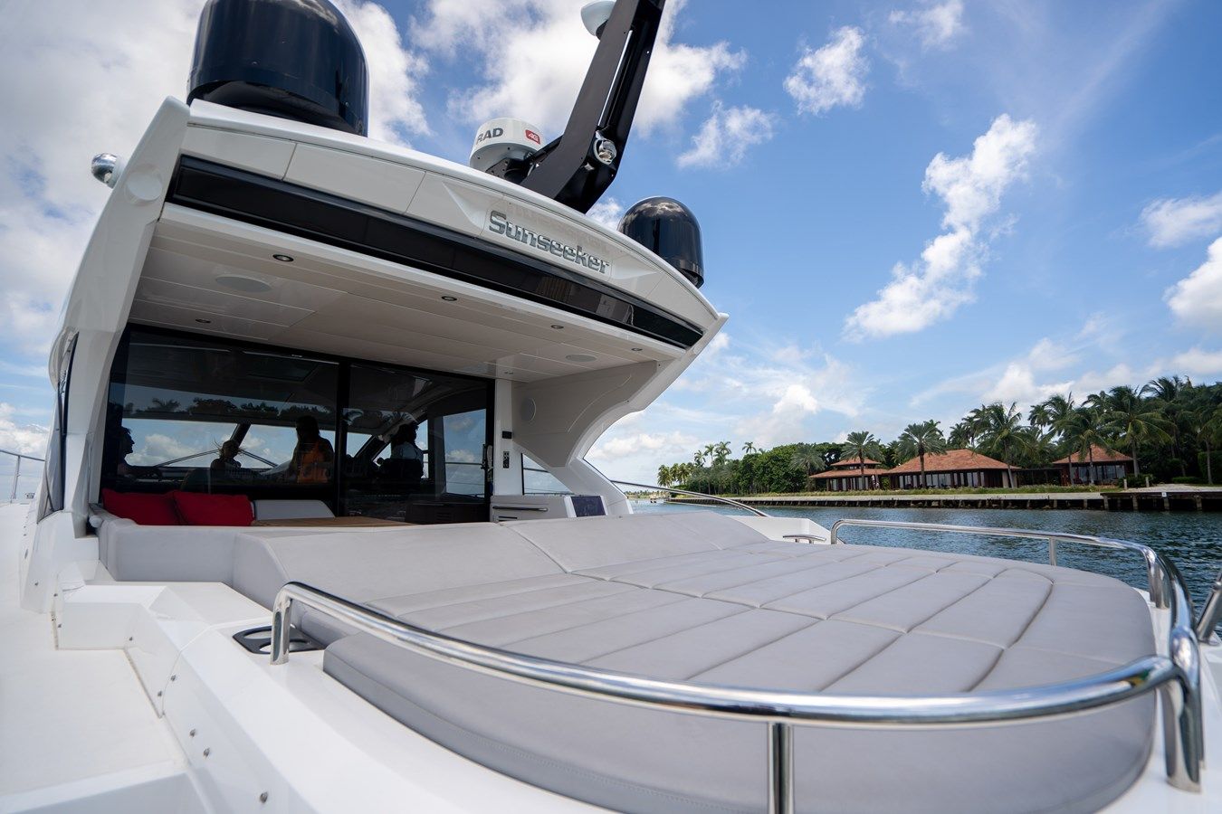 Купить яхту - - Sunseeker в Shestakov Yacht Sales