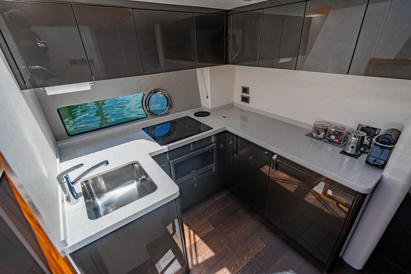 Продажа яхты -